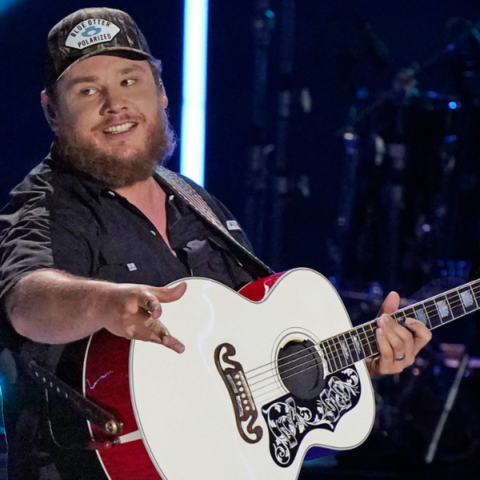 Luke Combs Net Worth,